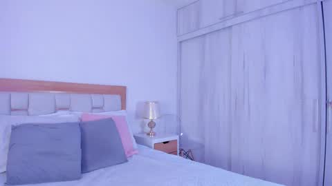  Natasha online show from 11/12/25, 11:10