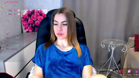 Snapshot of _naughty_megan_ chatting on 02/17/25, 03:42 Megan online show from 02/17/25, 03:42