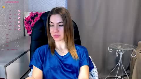 Snapshot of _naughty_megan_ chatting on 02/18/25, 04:58 Megan online show from 02/18/25, 04:58