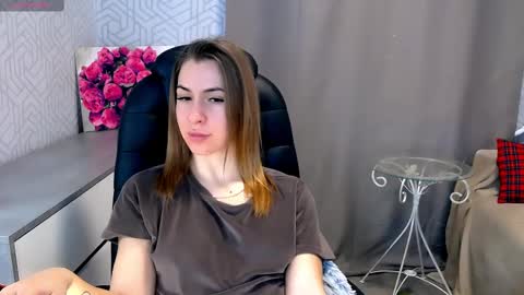 Snapshot of _naughty_megan_ chatting on 02/20/25, 10:37 Megan online show from 02/20/25, 10:37