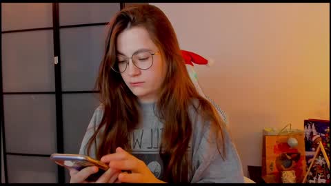 Snapshot of _nemalkovamia chatting on 01/12/25, 03:07 Mia with a big heart  online show from 01/12/25, 03:07