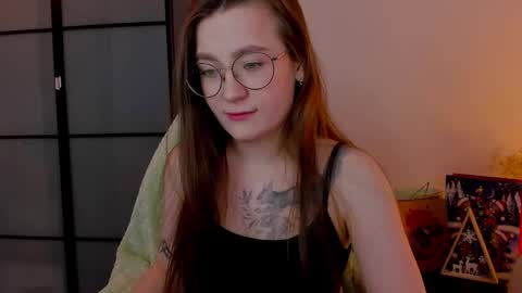 Snapshot of _nemalkovamia chatting on 02/12/25, 03:51 Mia with a big heart  online show from 02/12/25, 03:51