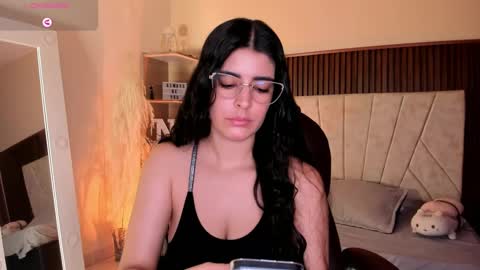 Niah  You can call me Ni or cutie haha online show from 09/11/25, 08:42