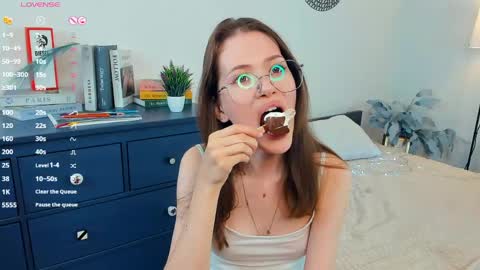 Ashley online show from 05/06/26, 01:16