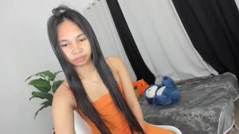Nicole online show from 11/03/25, 04:19