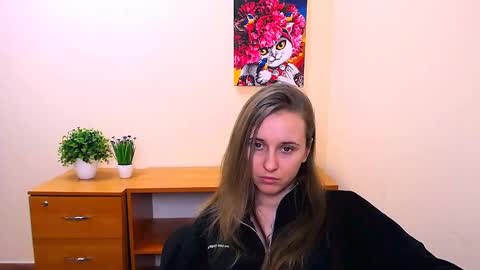 Snapshot of _nicole_new chatting on 02/26/25, 03:41 Nica online show from 02/26/25, 03:41