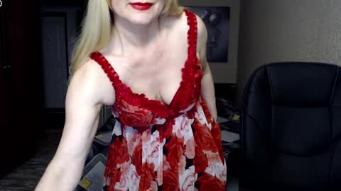 Donella    online show from 02/04/25, 05:12