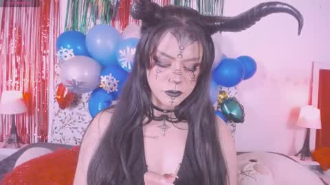 Snapshot of _niiky chatting on 12/23/24, 12:30 niiky online show from 12/23/24, 12:30