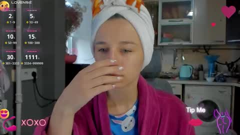 Nika online show from 10/15/25, 10:59