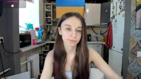 Snapshot of _nika_kik chatting on 04/23/26, 12:29 Nika online show from 04/23/26, 12:29