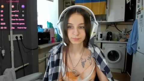 Snapshot of _nika_kik chatting on 04/28/26, 02:55 Nika online show from 04/28/26, 02:55