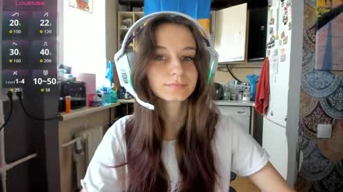 Snapshot of _nika_kik chatting on 05/20/26, 11:16 Nika online show from 05/20/26, 11:16