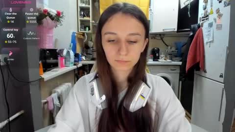 Snapshot of _nika_kik chatting on 05/31/26, 05:20 Nika online show from 05/31/26, 05:20