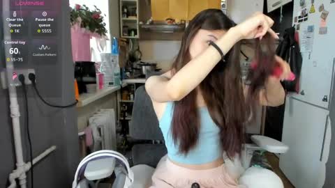 Snapshot of _nika_kik chatting on 06/02/26, 11:12 Nika online show from 06/02/26, 11:12
