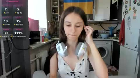 Snapshot of _nika_kik chatting on 06/20/26, 08:39 Nika online show from 06/20/26, 08:39