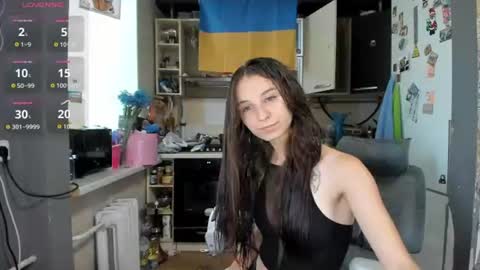 Snapshot of _nika_kik chatting on 07/16/26, 03:18 Nika online show from 07/16/26, 03:18