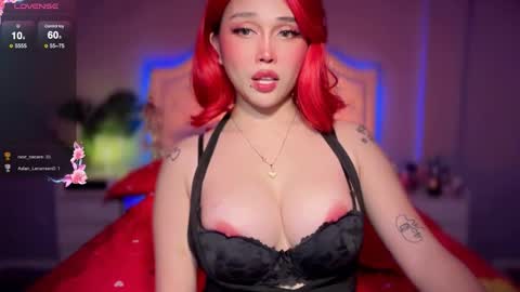 Snapshot of _nippleticklexxx chatting on 10/28/25, 05:26 Lily online show from 10/28/25, 05:26