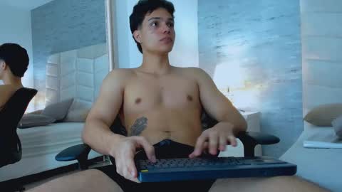 Noah Heyden online show from 01/21/25, 08:21