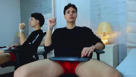 Noah Heyden online show from 01/23/25, 01:02