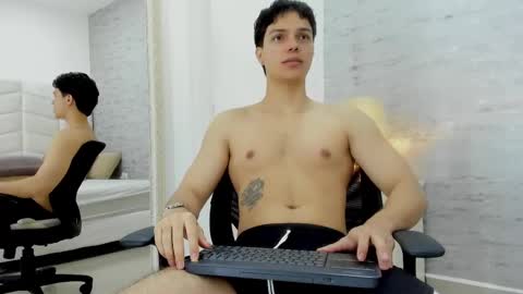 Noah Heyden online show from 02/04/25, 10:02