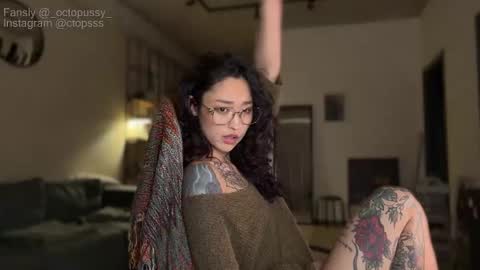 Mikayla online show from 02/06/26, 07:17