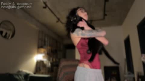 Mikayla online show from 02/09/26, 09:19