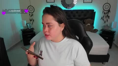 Olivia jones online show from 09/19/25, 11:33