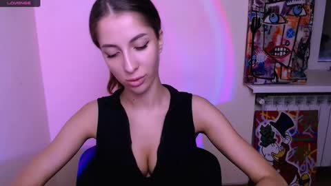Snapshot of _oliviax_ chatting on 07/12/26, 06:04 Olivia online show from 07/12/26, 06:04