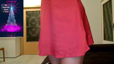 Snapshot of _olya chatting on 12/01/25, 12:59 Olya online show from 12/01/25, 12:59