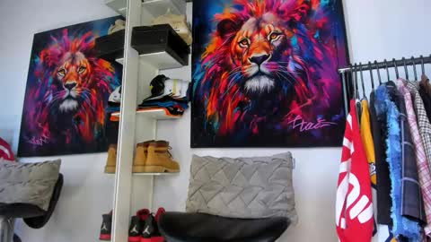 Kevin  online show from 10/25/25, 06:35