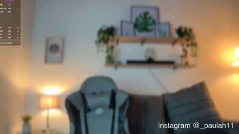 Snapshot of _paulah2 chatting on 11/14/25, 08:40 _paulah2 online show from 11/14/25, 08:40