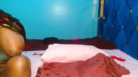 Snapshot of _peach_p chatting on 03/03/25, 12:05 Peach online show from 03/03/25, 12:05