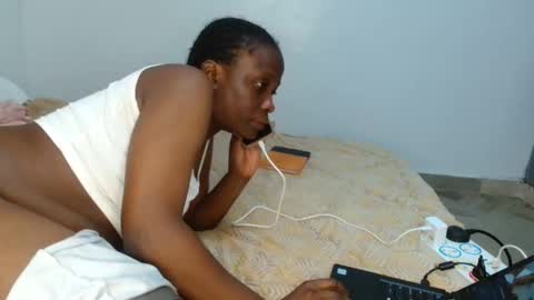 Snapshot of _peach_p chatting on 09/13/25, 06:51 Peach online show from 09/13/25, 06:51