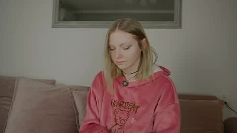 Viktoria online show from 04/22/26, 04:48