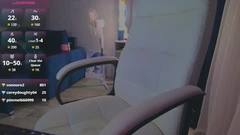 Ilona online show from 09/19/25, 07:58