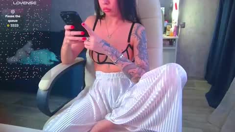 Ilona online show from 03/17/26, 11:35