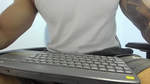 Snapshot of _poseidon1_ chatting on 01/28/25, 08:58 Poseidon online show from 01/28/25, 08:58