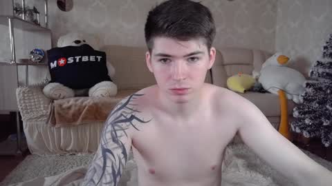 _pretty_fox_ online show from 12/13/24, 07:47