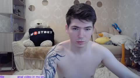 _pretty_fox_ online show from 12/22/24, 05:12