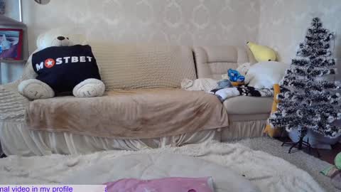 _pretty_fox_ online show from 12/30/24, 08:10