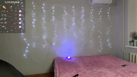 Ellie and Nika online show from 01/17/26, 08:12