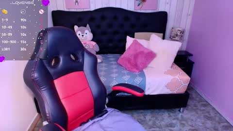 Rachel Jones  online show from 03/04/26, 01:22