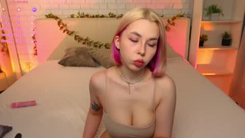 Merlizz Eva Jane Mila Nicole  left to right  online show from 03/01/26, 08:11