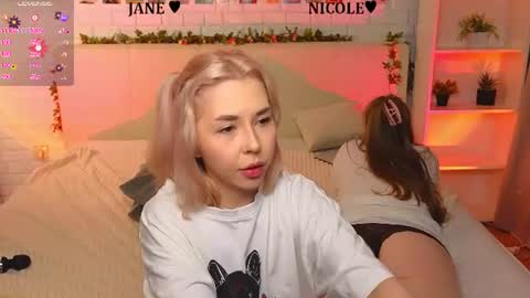 Snapshot of _ramune_ chatting on 06/14/26, 02:24 Merlizz Eva Jane Mila Nicole left to right online show from 06/14/26, 02:24