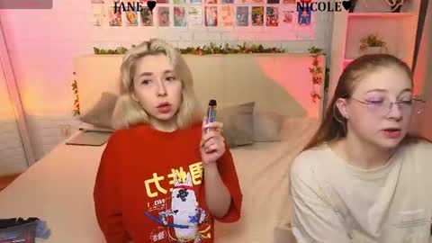 Snapshot of _ramune_ chatting on 07/03/26, 08:04 Merlizz Eva Jane Mila Nicole left to right online show from 07/03/26, 08:04