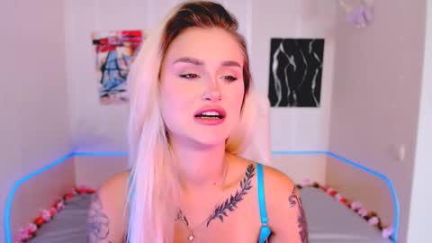 Snapshot of _ravena chatting on 09/29/25, 11:59 _ravena online show from 09/29/25, 11:59