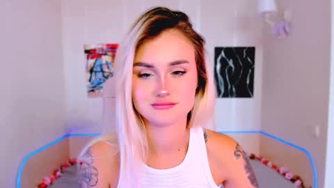 Snapshot of _ravena chatting on 10/04/25, 12:03 _ravena online show from 10/04/25, 12:03