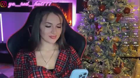 Snapshot of _red_hat_7 chatting on 12/21/25, 04:03 -RED HAT- online show from 12/21/25, 04:03