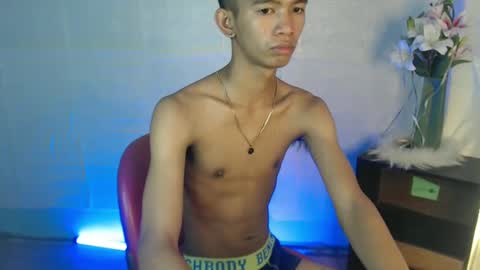 Snapshot of _rellvanxx chatting on 03/03/25, 10:10 _rellvanxx online show from 03/03/25, 10:10