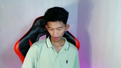 Snapshot of _rellvanxx chatting on 11/04/25, 01:27 _rellvanxx online show from 11/04/25, 01:27